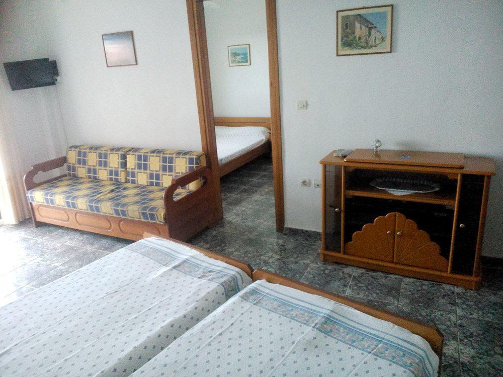 Peristerianos Apartments Nea Skioni Exterior photo